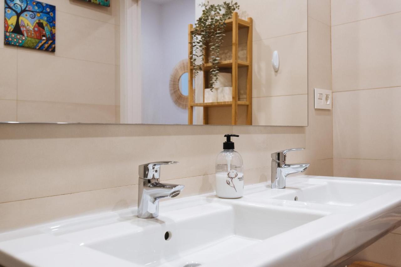 דירות סביליה Apartamento Estelar Con Piscina Y Garaje Nervion מראה חיצוני תמונה
