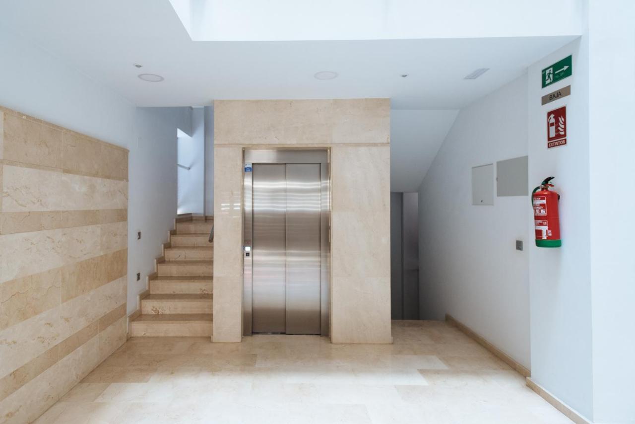 דירות סביליה Apartamento Estelar Con Piscina Y Garaje Nervion מראה חיצוני תמונה